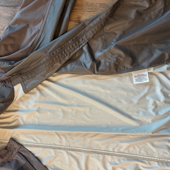 Nike Shield Softshell Jacket Men Size M Full Zip Color Grey 2 Pockets Polyester - Picture 5 of 8